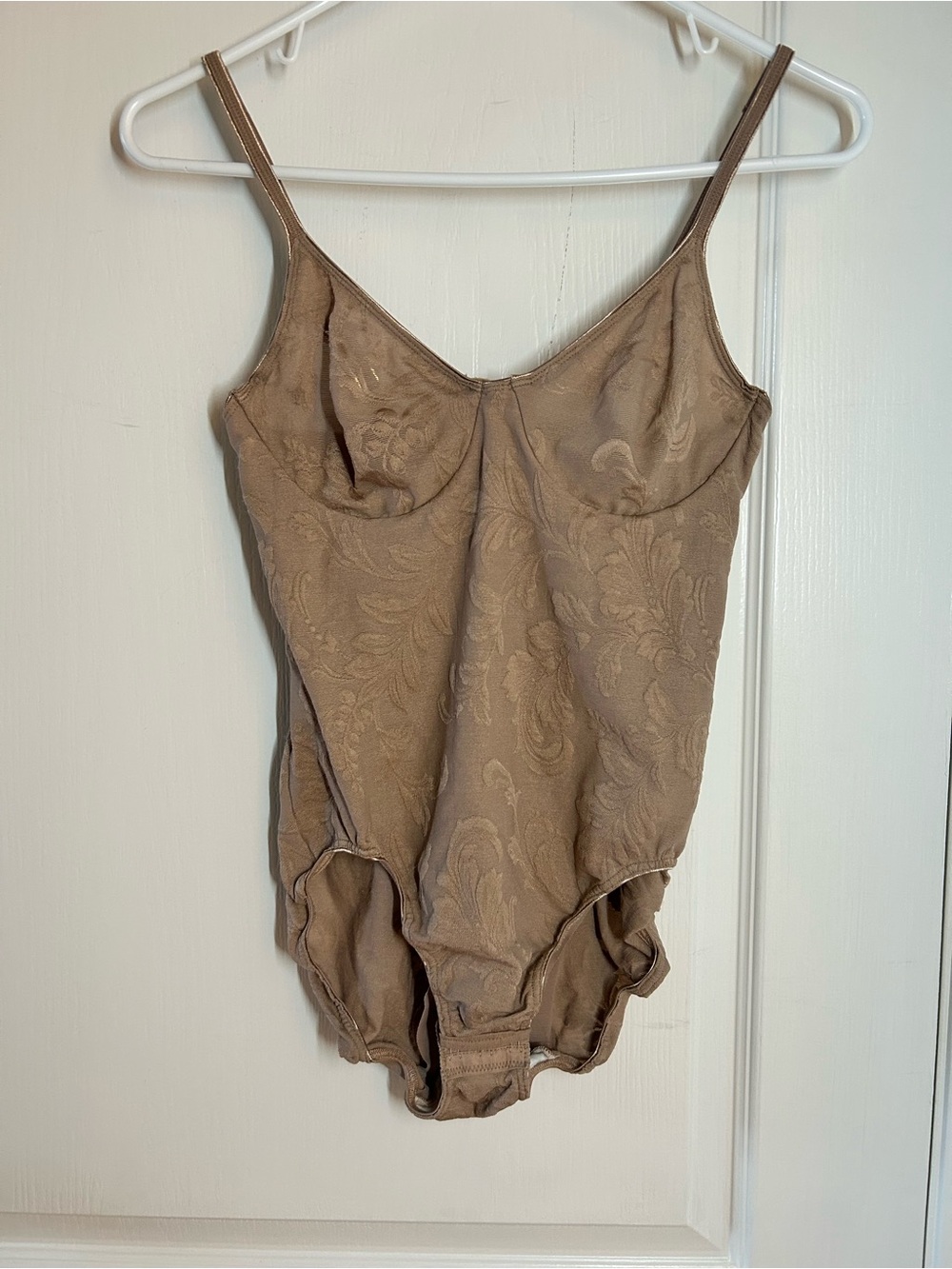 Olga Nude Brown Sheer Tapestry Shaping Bodysuit in Size 36B